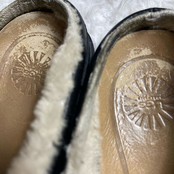 UGG Black leather clog sheepskin lining rubber soles size8 - Picture 9 of 9